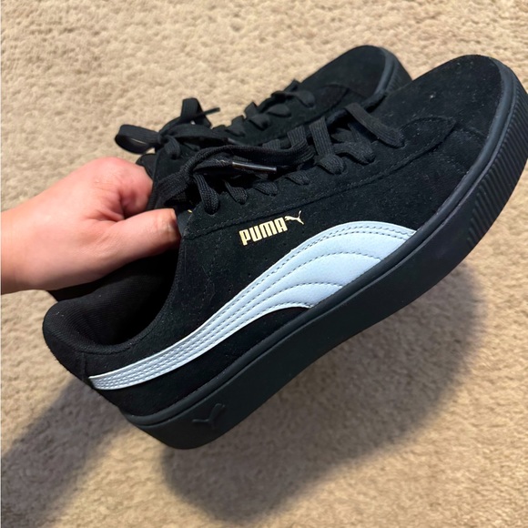 PUMA Sneakers - Picture 1 of 5